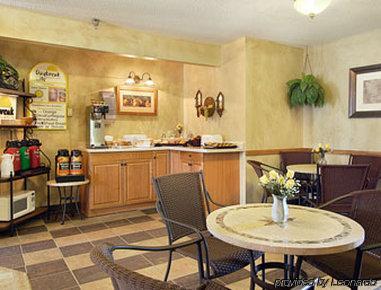 Days Inn By Wyndham Wall Restoran gambar